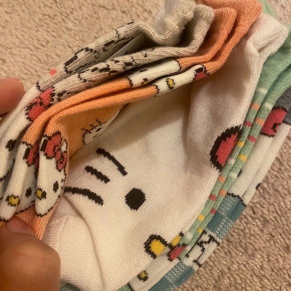 Hello kitty socks - Picture 3 of 7